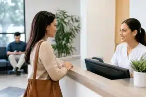 7 erros na recepção de consultório que custam caro